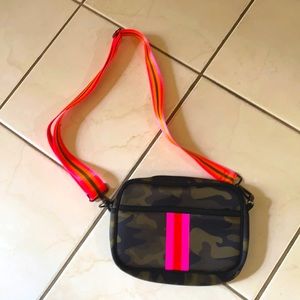 Crossbody handbag
